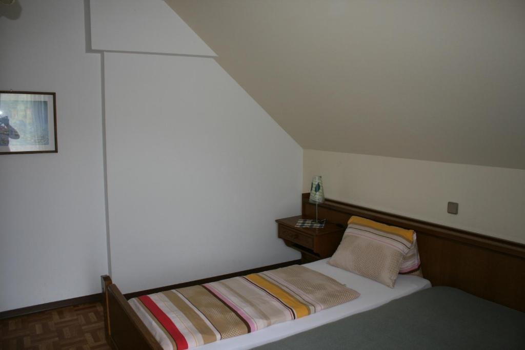Gasthaus - Gaestehaus Schusterbauer Rein Szoba fotó