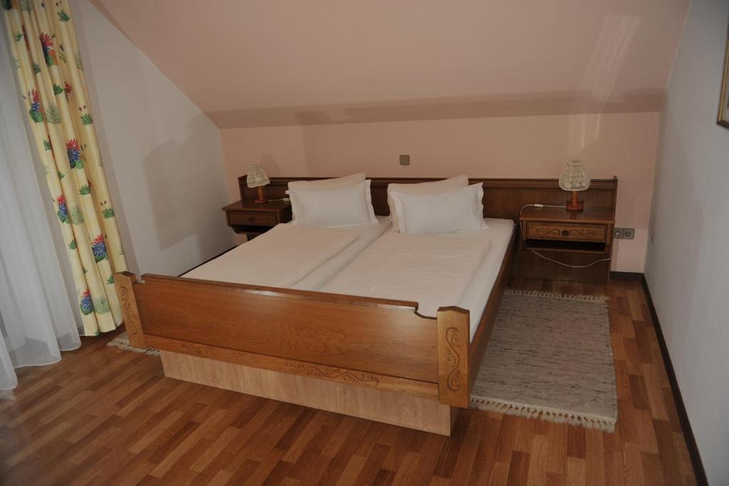 Gasthaus - Gaestehaus Schusterbauer Rein Szoba fotó